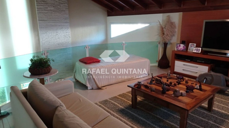 Imagem Casa com 4 Quartos à Venda, 340 m² em Córrego Grande - Florianópolis