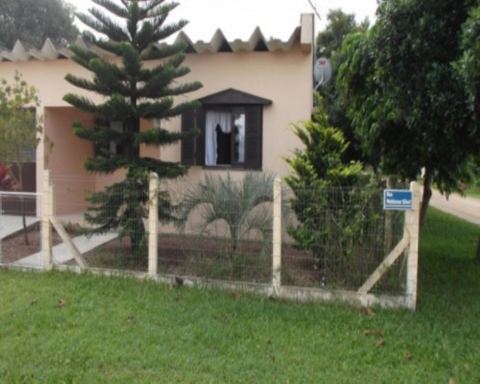 Imagem Casa com 2 Quartos à Venda, 178 m² em Centro - Arambaré