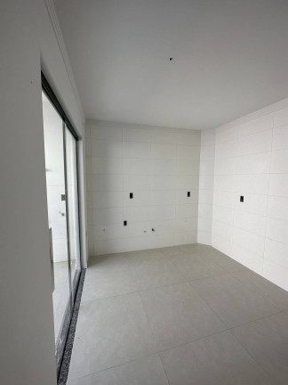Imagem Casa com 2 Quartos à Venda, 70 m² em Tijucas