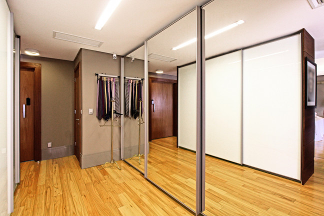 Imagem Apartamento com 3 Quartos à Venda, 510 m² em Moinhos De Vento - Porto Alegre