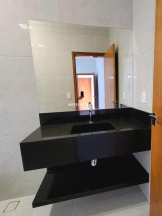 Imagem Casa com 2 Quartos à Venda, 126 m²