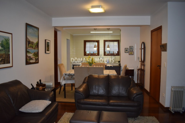 Imagem Imóvel com 3 Quartos à Venda, 104 m² em Região De Capivari - Campos Do Jordão