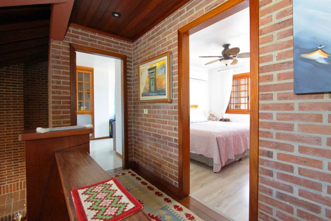Imagem Casa com 3 Quartos à Venda, 355 m² em Santo Antônio - Porto Alegre