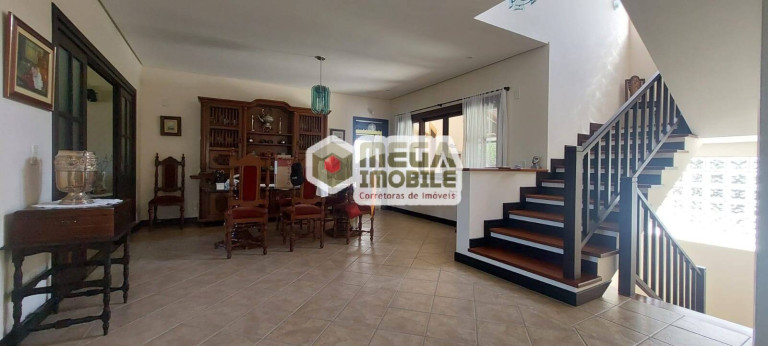 Imagem Casa com 5 Quartos à Venda, 450 m² em Lagoa Da Conceição - Florianópolis Imagem Casa com 5 Quartos à Venda, 450 m² em Lagoa Da Conceição - Florianópolis