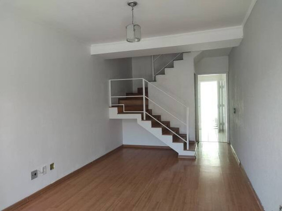 Imagem Casa com 2 Quartos para Alugar, 69 m² em Granja Viana - Cotia