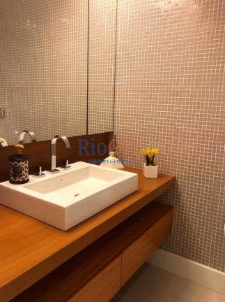Imagem Apartamento com 3 Quartos à Venda, 231 m² em Barra Da Tijuca - Rio De Janeiro Imagem Apartamento com 3 Quartos à Venda, 231 m² em Barra Da Tijuca - Rio De Janeiro