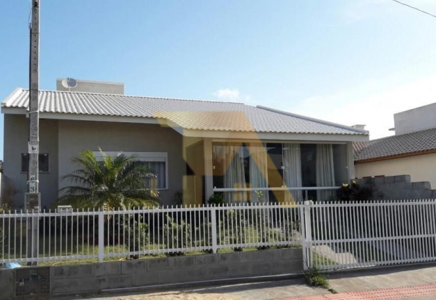 Imóvel com 3 Quartos à Venda,  em Ambrósio - Garopaba