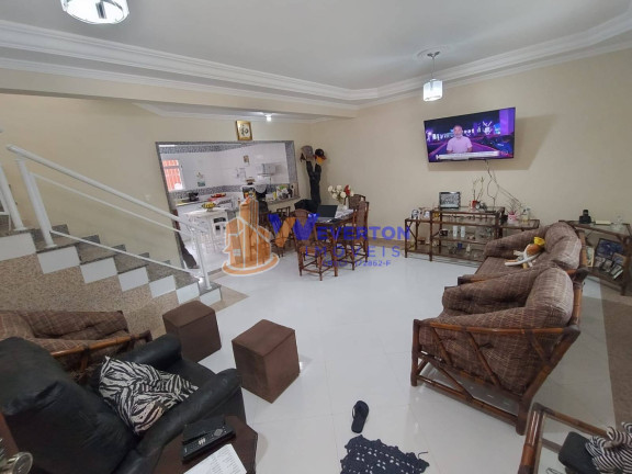 Imagem Casa com 3 Quartos à Venda, 220 m² em Centro - Mongaguá