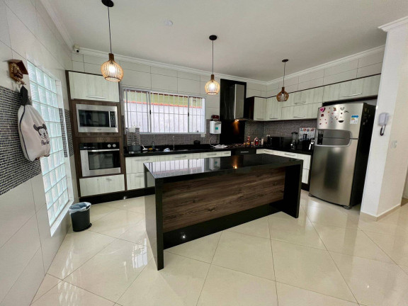 Imagem Casa com 3 Quartos à Venda, 384 m² em Flórida - Praia Grande Imagem Casa com 3 Quartos à Venda, 384 m² em Flórida - Praia Grande