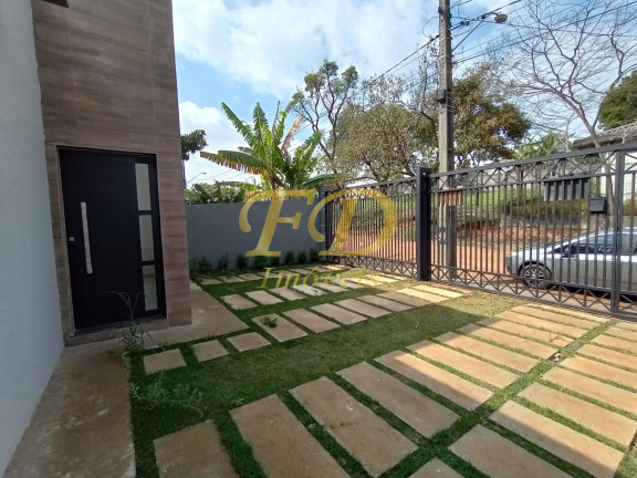 Imagem Casa com 3 Quartos à Venda, 250 m² em Terra Preta - Mairiporã Imagem Casa com 3 Quartos à Venda, 250 m² em Terra Preta - Mairiporã