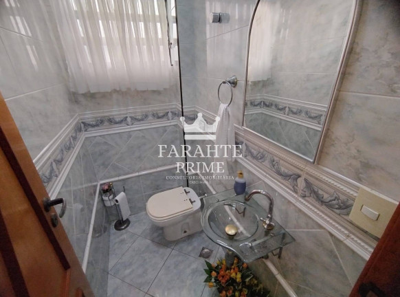 Imagem Casa com 6 Quartos à Venda,  em Embaré - Santos