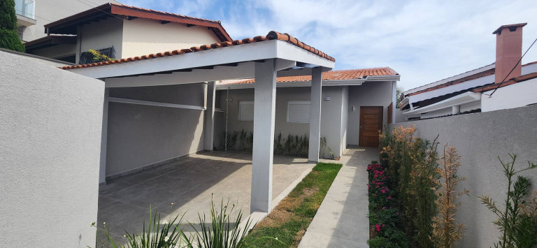 Imagem Casa com 3 Quartos à Venda, 314 m² em Jardim Santa Bárbara - Atibaia Imagem Casa com 3 Quartos à Venda, 314 m² em Jardim Santa Bárbara - Atibaia
