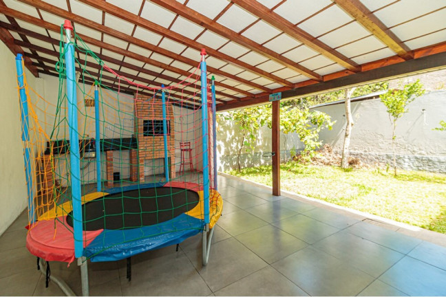 Imagem Casa com 3 Quartos à Venda, 170 m² em Passo Da Areia - Porto Alegre Imagem Casa com 3 Quartos à Venda, 170 m² em Passo Da Areia - Porto Alegre