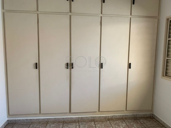 Imagem Casa com 2 Quartos à Venda, 470 m² em Jardim Viaduto (vila Xavier) - Araraquara Imagem Casa com 2 Quartos à Venda, 470 m² em Jardim Viaduto (vila Xavier) - Araraquara