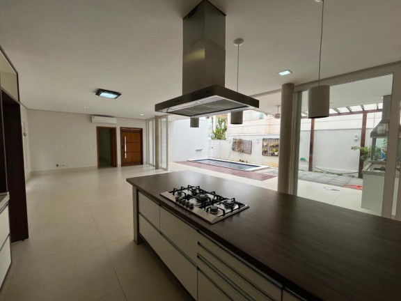 Imagem Casa com 3 Quartos à Venda, 205 m² em Jardim Itália - Cuiabá