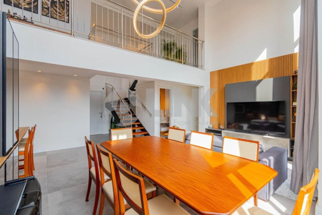 Imagem Apartamento com 3 Quartos à Venda, 182 m² em Menino Deus - Porto Alegre Imagem Apartamento com 3 Quartos à Venda, 182 m² em Menino Deus - Porto Alegre