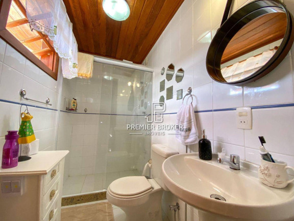 Imagem Casa com 3 Quartos à Venda, 237 m² em Albuquerque - Teresópolis Imagem Casa com 3 Quartos à Venda, 237 m² em Albuquerque - Teresópolis