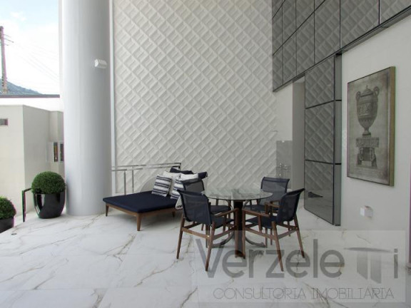 Imagem Apartamento com 3 Quartos à Venda, 157 m² em Centro - Balneário Camboriú Imagem Apartamento com 3 Quartos à Venda, 157 m² em Centro - Balneário Camboriú