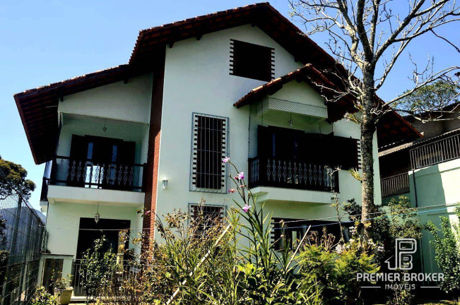 Imagem Casa com 3 Quartos à Venda, 460 m² em Golfe - Teresópolis