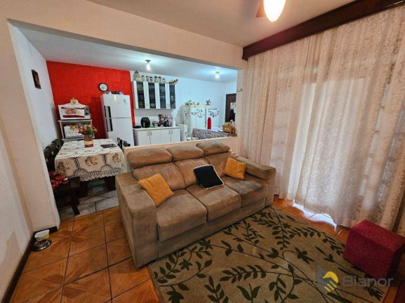 Imagem Casa com 3 Quartos à Venda, 200 m² em Velha - Blumenau Imagem Casa com 3 Quartos à Venda, 200 m² em Velha - Blumenau