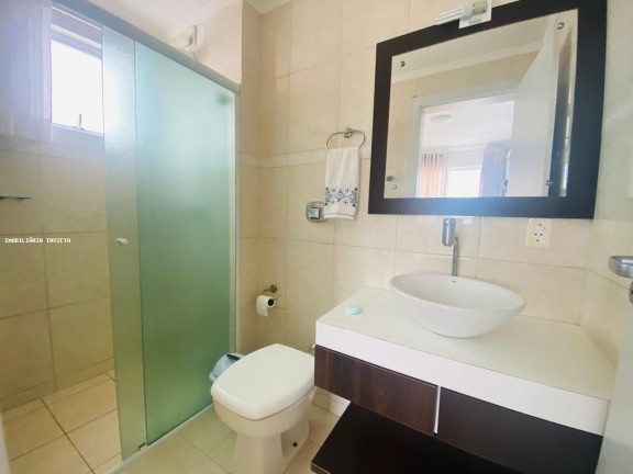 Imagem Apartamento com 3 Quartos para Alugar, 138 m² em Meia Praia