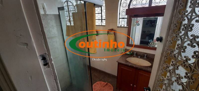 Imagem Casa com 4 Quartos à Venda, 576 m² em Grajaú - Rio De Janeiro Imagem Casa com 4 Quartos à Venda, 576 m² em Grajaú - Rio De Janeiro