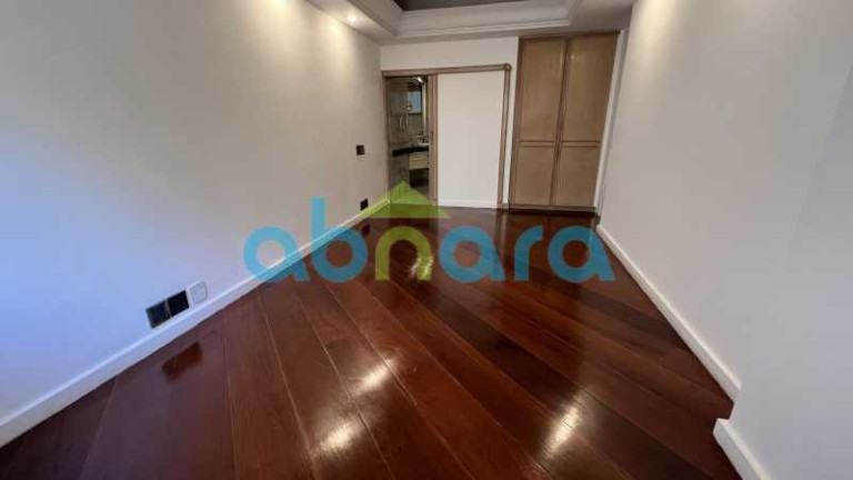 Imagem Apartamento com 4 Quartos à Venda, 340 m² em Copacabana - Rio De Janeiro Imagem Apartamento com 4 Quartos à Venda, 340 m² em Copacabana - Rio De Janeiro