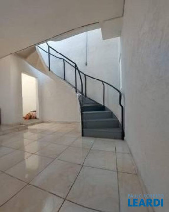 Imagem Sobrado com 3 Quartos à Venda, 269 m² em Vila Floresta - Santo André Imagem Sobrado com 3 Quartos à Venda, 269 m² em Vila Floresta - Santo André