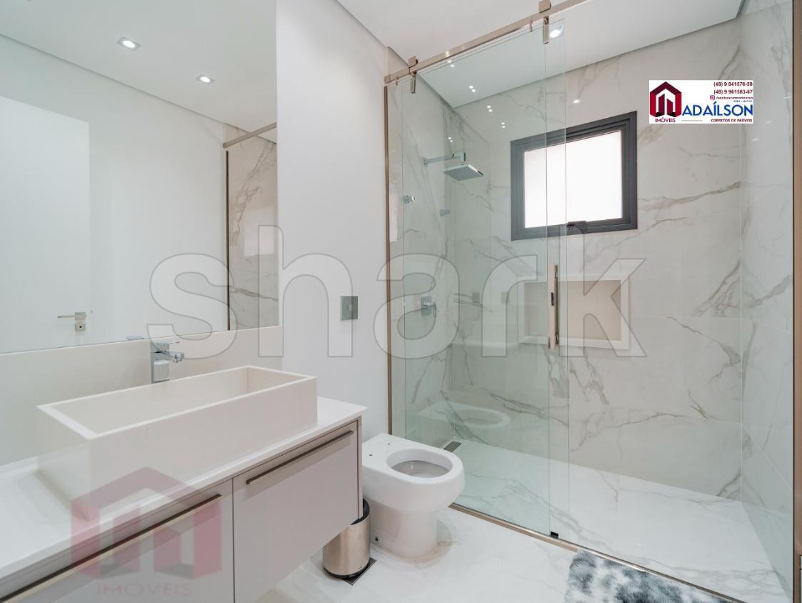Imagem Imóvel com 6 Quartos à Venda, 900 m²