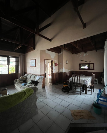 Imagem Casa com 4 Quartos à Venda, 250 m² em Balneário Eliane - Guaratuba Imagem Casa com 4 Quartos à Venda, 250 m² em Balneário Eliane - Guaratuba