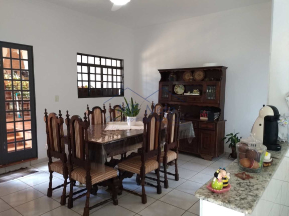 Imagem Casa com 3 Quartos à Venda, 355 m² em Vila Pinheiro - Pirassununga