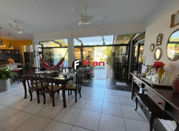 Imagem Casa com 4 Quartos à Venda, 306 m² em Córrego Grande - Florianópolis Imagem Casa com 4 Quartos à Venda, 306 m² em Córrego Grande - Florianópolis
