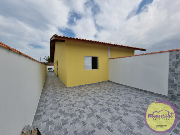 Imóvel com 2 Quartos à Venda,  em Jardim Regina - Itanhaém