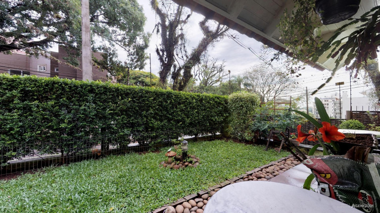 Imagem Sobrado com 3 Quartos à Venda, 221 m² em Tristeza - Porto Alegre