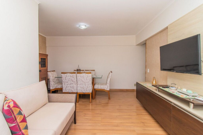 Imagem Imóvel com 2 Quartos à Venda, 68 m² em Centro Histórico - Porto Alegre Imagem Imóvel com 2 Quartos à Venda, 68 m² em Centro Histórico - Porto Alegre