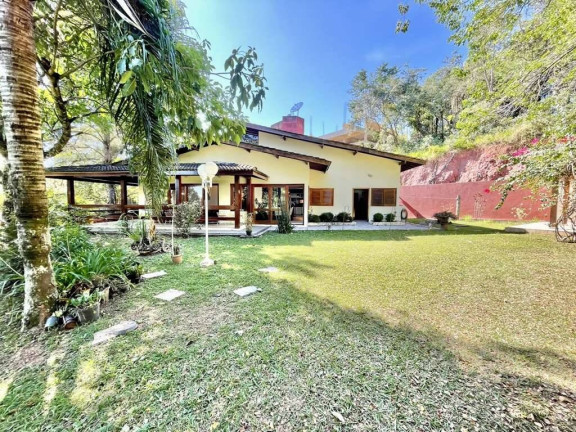Casa com 5 Quartos à Venda,  em águas Da Fazendinha - Carapicuíba