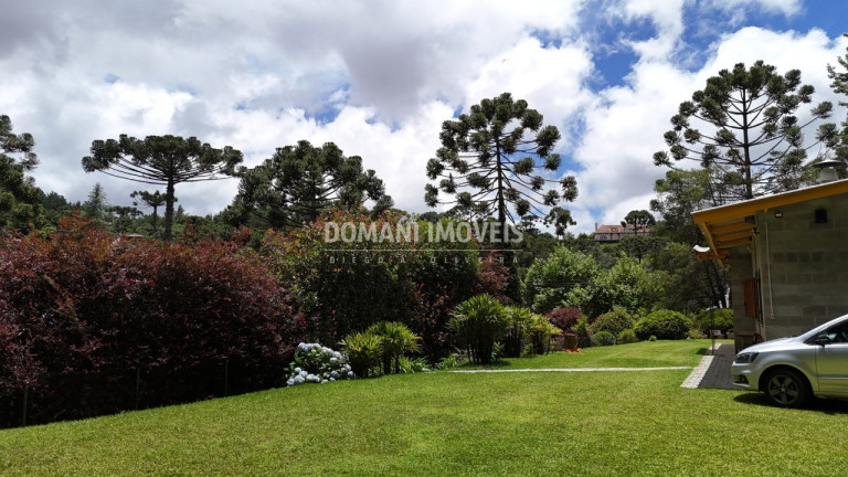 Imagem Casa com 4 Quartos à Venda, 190 m² em Região Do Jardim Do Embaixador - Campos Do Jordão