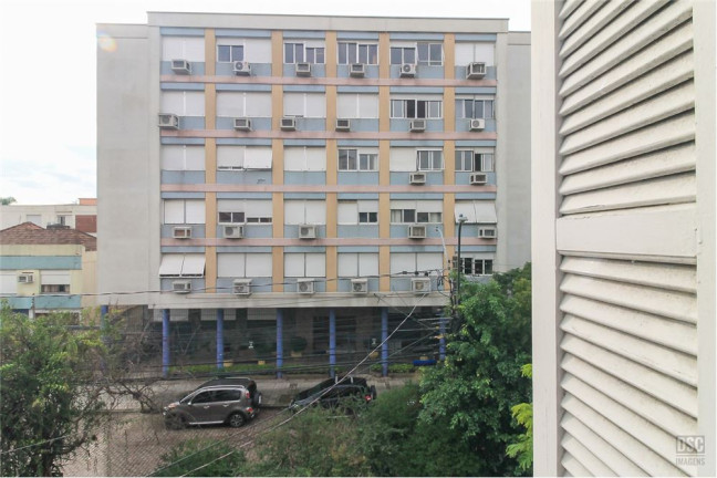Imagem Imóvel com 2 Quartos à Venda,  em Menino Deus - Porto Alegre