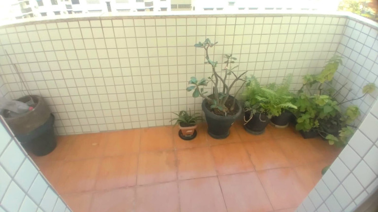 Imagem Apartamento com 2 Quartos à Venda, 72 m² em Gonzaga - Santos
