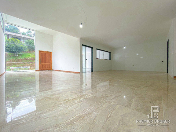 Imagem Casa com 3 Quartos à Venda, 234 m² em Albuquerque - Teresópolis Imagem Casa com 3 Quartos à Venda, 234 m² em Albuquerque - Teresópolis