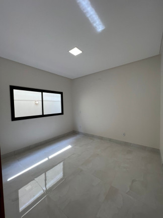 Imagem Casa de Condomínio com 5 Quartos à Venda, 490 m² em Condomínio Do Lago - Goiânia