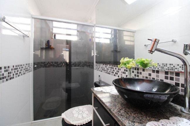 Imagem Imóvel com 3 Quartos à Venda, 67 m² em Menino Deus - Porto Alegre Imagem Imóvel com 3 Quartos à Venda, 67 m² em Menino Deus - Porto Alegre