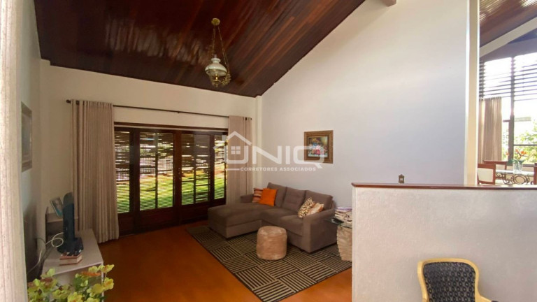 Imagem Casa com 3 Quartos à Venda, 211 m² em Menino Deus - Pato Branco