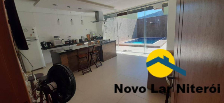 Imagem Casa com 3 Quartos à Venda, 400 m² em Piratininga - Niterói