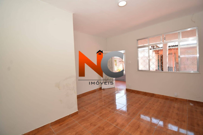 Imagem Casa com 2 Quartos à Venda, 200 m² em Marechal Hermes - Rio De Janeiro Imagem Casa com 2 Quartos à Venda, 200 m² em Marechal Hermes - Rio De Janeiro