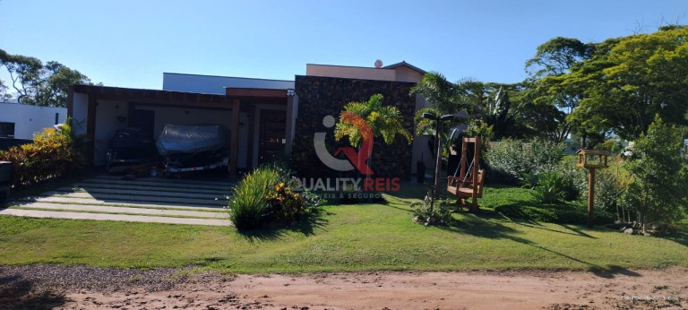 Imagem Casa de Condomínio com 3 Quartos à Venda, 155 m² em Estância Turística De Paranapanema - Paranapanema