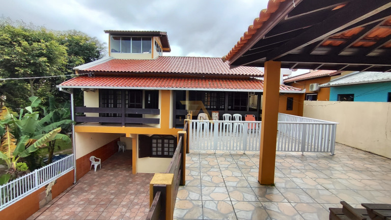 Imagem Imóvel com 3 Quartos à Venda, em Barra De Ibiraquera - Imbituba Imagem Imóvel com 3 Quartos à Venda, em Barra De Ibiraquera - Imbituba