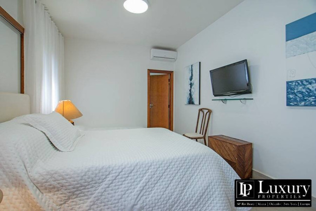 Imagem Casa de Condomínio com 8 Quartos à Venda,  em Rancho Dos Arcos - Boituva