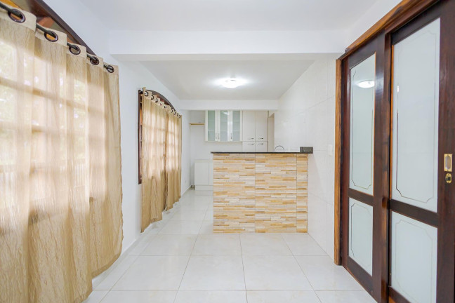 Imagem Casa com 3 Quartos à Venda, 150 m² em Barreirinha - Curitiba Imagem Casa com 3 Quartos à Venda, 150 m² em Barreirinha - Curitiba