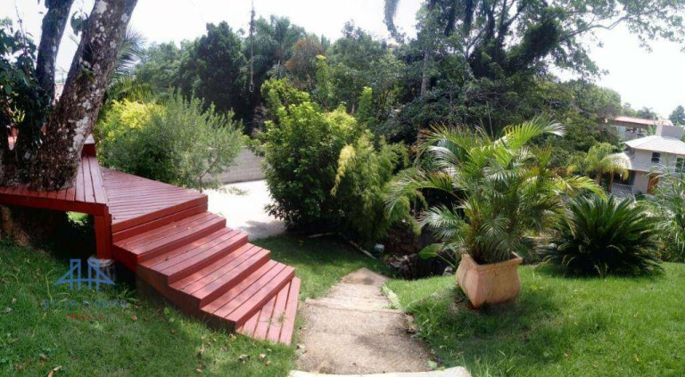 Imagem Casa com 2 Quartos à Venda, 180 m² em Rio Tavares - Florianópolis
